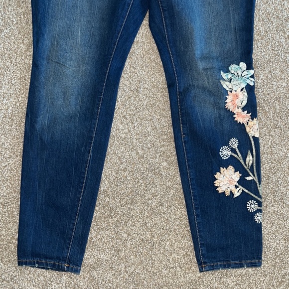 Jessica Simpson super skinny jeans size 16W - Picture 5 of 7
